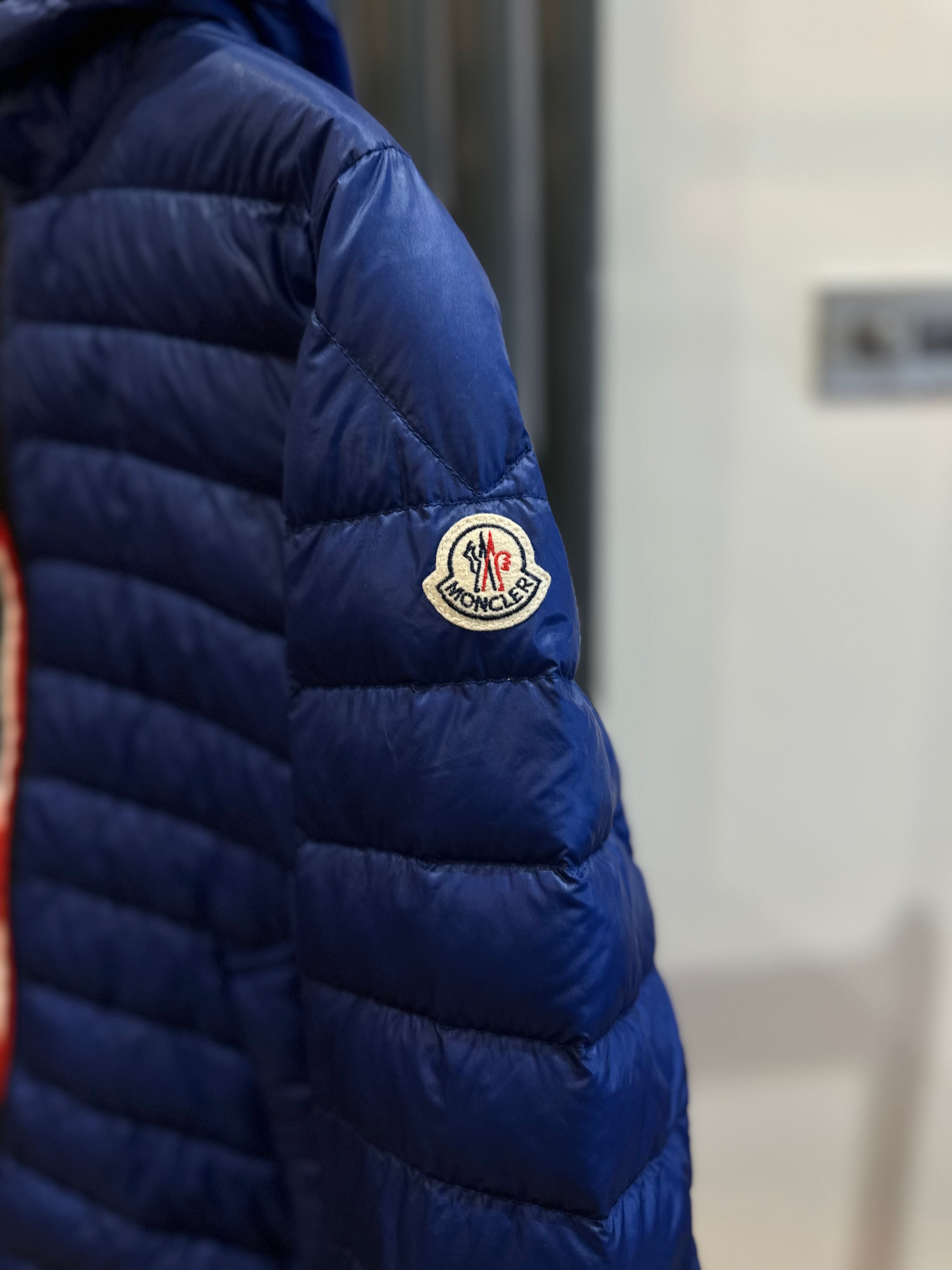 Moncler Morvan Size 1