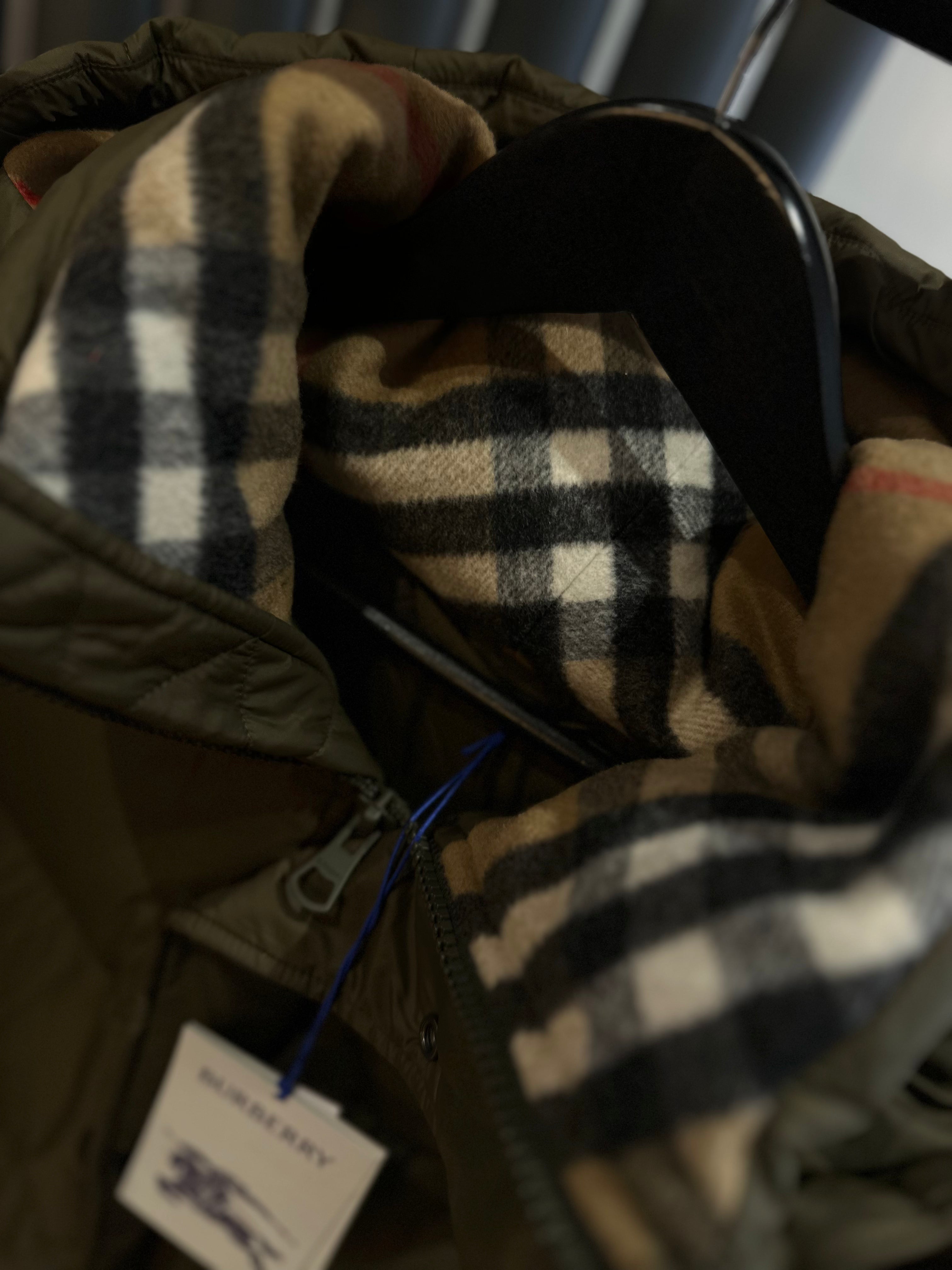 Burberry Halsby Size XXL